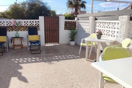 Bungalov v oblíbené urbanizaci Torreta 2, Torrevieja