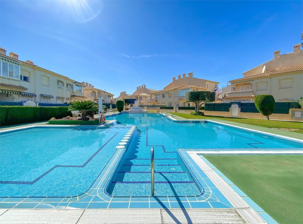 Prodej bytu 2+k.k.Torrelomas II v Torrevieja. Prodej bytu 2+k.k.Torrelomas II v Torrevieja.