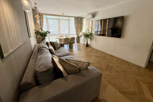 Apartmán se 3 ložnicemi ve středním patře na prodej ve Fuengirole, Costa del Sol