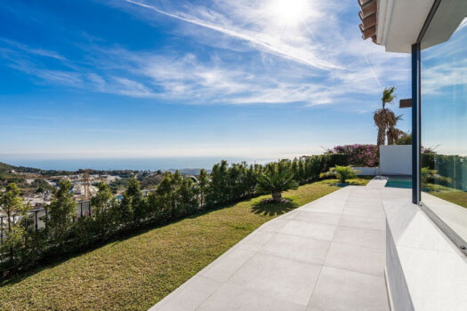 Samostatně stojící vila se 4 ložnicemi na prodej v Mijas, Costa del Sol