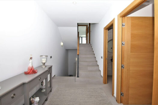 Samostatně stojící vila se 4 ložnicemi na prodej v Mijas, Costa del Sol