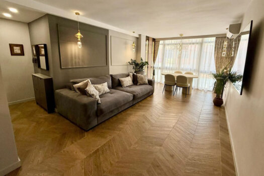 Apartmán se 3 ložnicemi ve středním patře na prodej ve Fuengirole, Costa del Sol