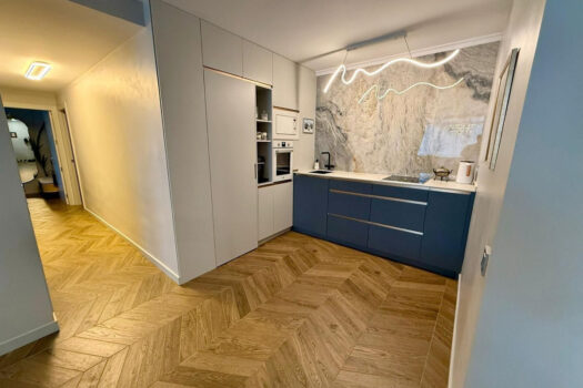 Apartmán se 3 ložnicemi ve středním patře na prodej ve Fuengirole, Costa del Sol