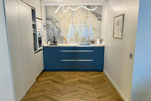 Apartmán se 3 ložnicemi ve středním patře na prodej ve Fuengirole, Costa del Sol