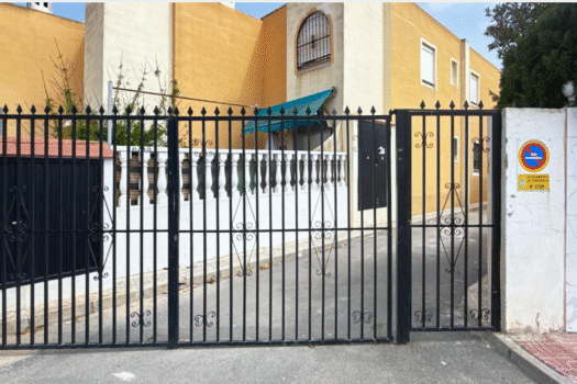 Samostatně stojící vila se 4 ložnicemi na prodej v Mijas, Costa del Sol