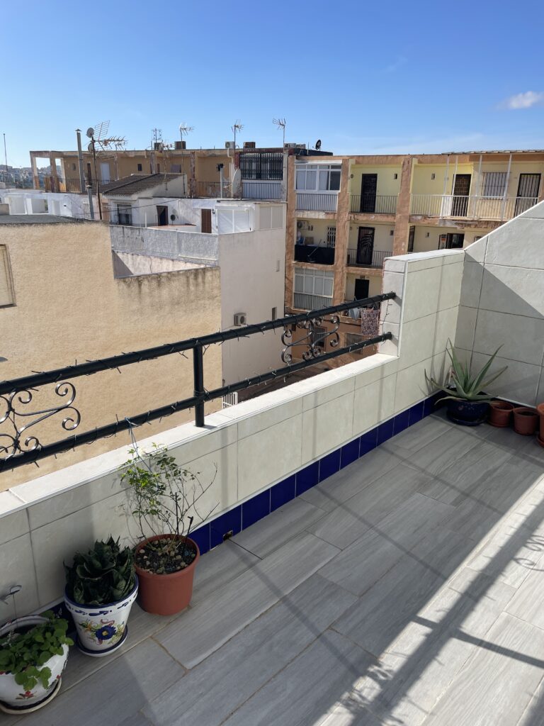 Penthouse 2+kk se soukromou terasou u pláže La Mata – Torrevieja