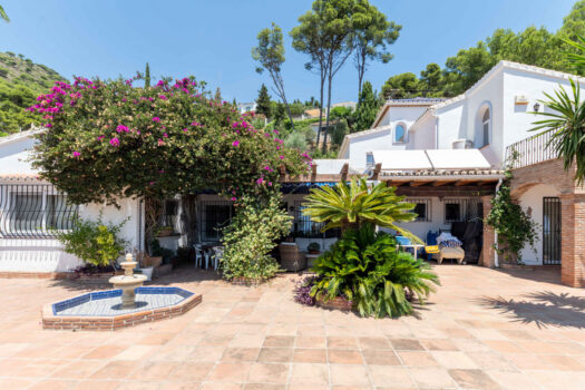 1 7980e48d732b6fc85c14b43b94d2aa54 82