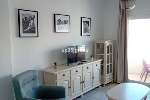 2 Bed Middle Floor Apartment for sale in Estepona, Costa del Sol