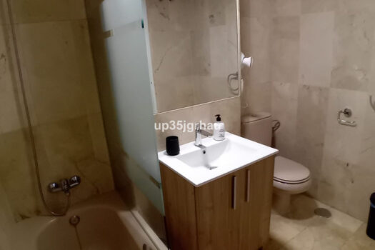 2 Bed Middle Floor Apartment for sale in Estepona, Costa del Sol