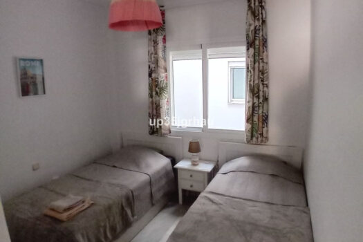 2 Bed Middle Floor Apartment for sale in Estepona, Costa del Sol