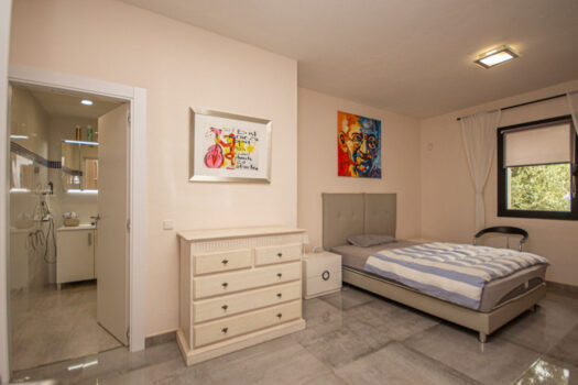 4 Bed Detached Villa for sale in La Mairena, Costa del Sol