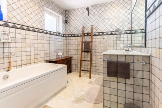 5 Bed Detached Villa for sale in Mijas, Costa del Sol