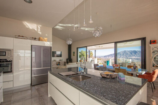 4 Bed Detached Villa for sale in La Mairena, Costa del Sol