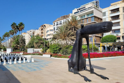 2 Bed Middle Floor Apartment for sale in Estepona, Costa del Sol