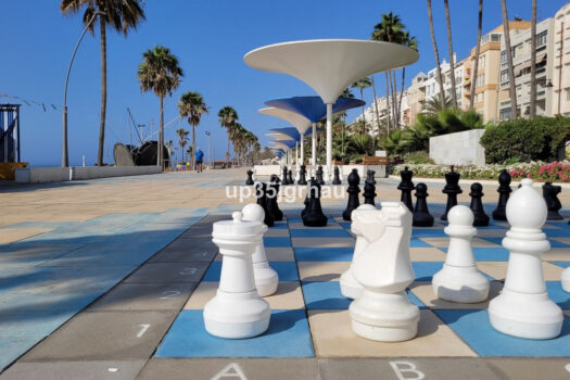 2 Bed Middle Floor Apartment for sale in Estepona, Costa del Sol