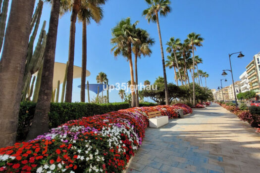 2 Bed Middle Floor Apartment for sale in Estepona, Costa del Sol