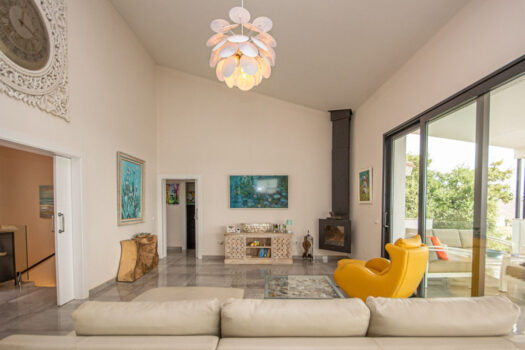 4 Bed Detached Villa for sale in La Mairena, Costa del Sol