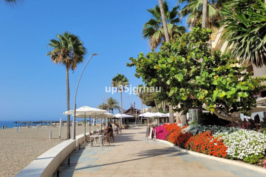 2 Bed Middle Floor Apartment for sale in Estepona, Costa del Sol