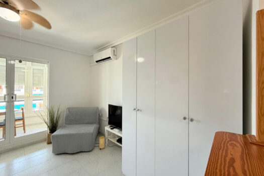 Apartmán s 1 ložnicí a turistickou licencí, 300 m od pláže – La Mata