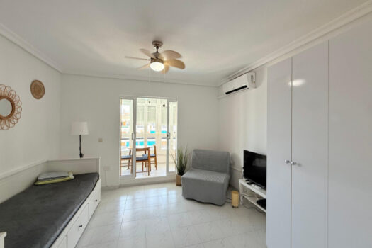 Apartmán s 1 ložnicí a turistickou licencí, 300 m od pláže – La Mata