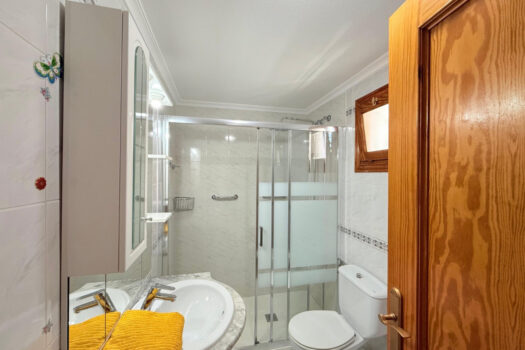 Apartmán s 1 ložnicí a turistickou licencí, 300 m od pláže – La Mata
