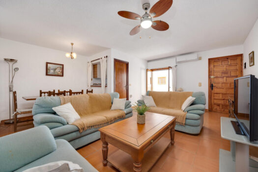 Apartmán s 1 ložnicí a turistickou licencí, 300 m od pláže – La Mata