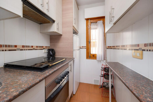 Světlý apartmán se 2 ložnicemi a terasou, 300 m od pláže – La Mata