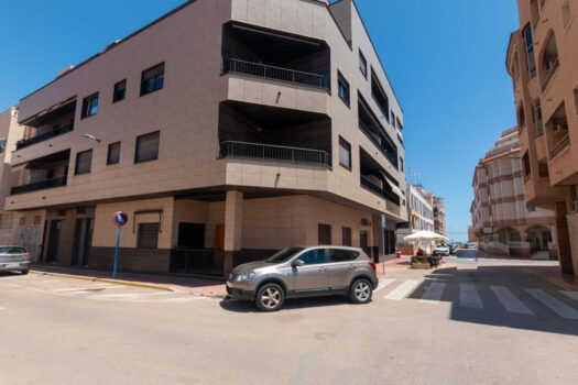 Zrekonstruovaný apartmán se 2 ložnicemi, 200 m od pláže – La Mata – foto 1