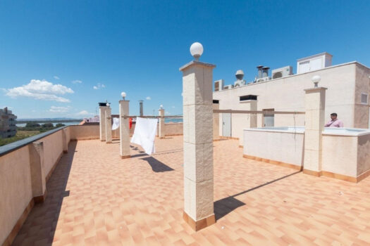 Zrekonstruovaný apartmán se 2 ložnicemi, 200 m od pláže – La Mata