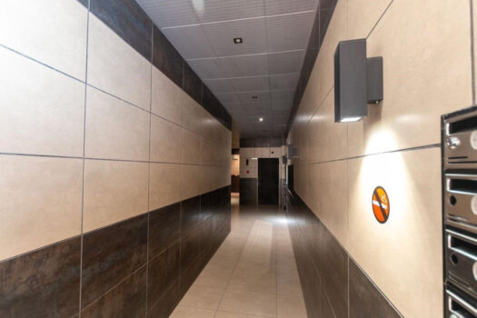 Zrekonstruovaný apartmán se 2 ložnicemi, 200 m od pláže – La Mata