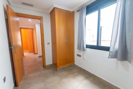 Zrekonstruovaný apartmán se 2 ložnicemi, 200 m od pláže – La Mata