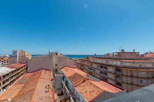 Zrekonstruovaný apartmán se 2 ložnicemi, 200 m od pláže – La Mata