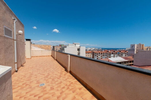 Zrekonstruovaný apartmán se 2 ložnicemi, 200 m od pláže – La Mata