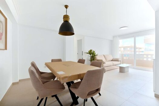 Zrekonstruovaný apartmán se 2 ložnicemi a terasou u pláže – La Mata – foto 1