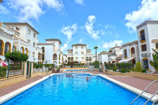 Mezonet se 3 ložnicemi a soláriem, 300 m od pláže – La Mata – foto 1
