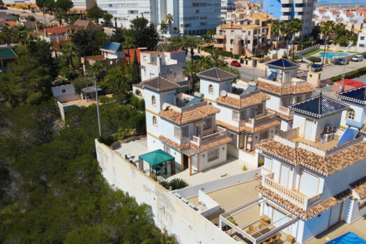 Vila se 3 ložnicemi, garáží a výhledem na moře, 600 m od pláže – La Mata – foto 1