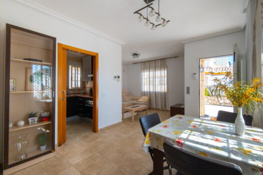 Vila se 3 ložnicemi, garáží a výhledem na moře, 600 m od pláže – La Mata